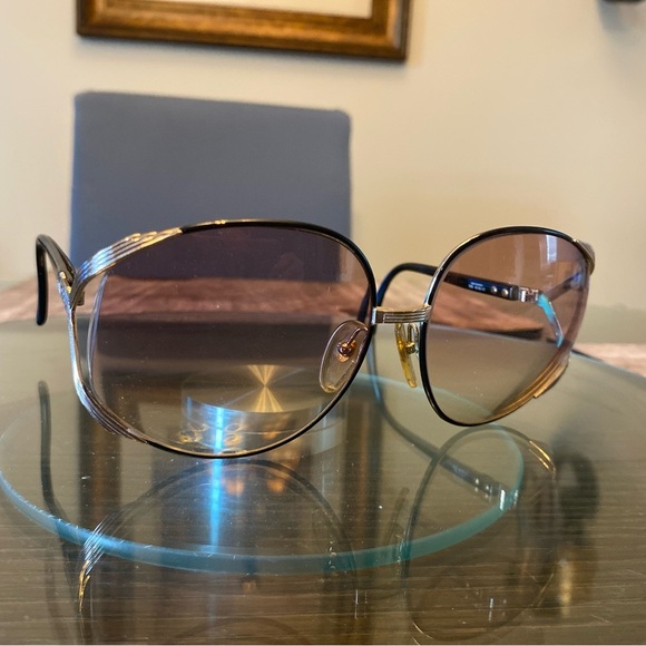 Dior Black and Gold Sunglasses - Picture 5 of 8